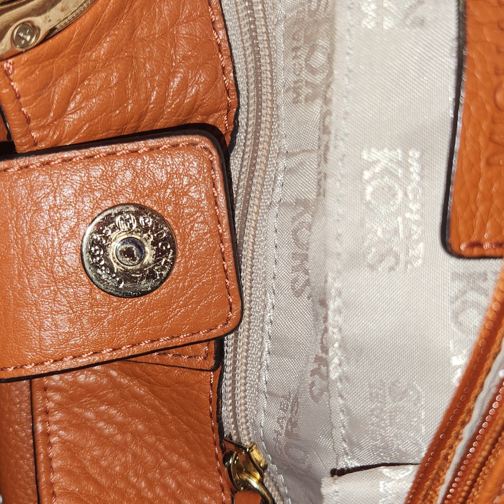Michael Kors Burnt Orange Leather Shoulder Bag Gold Hardware. Magnetic Closer. - Picture 4 of 8